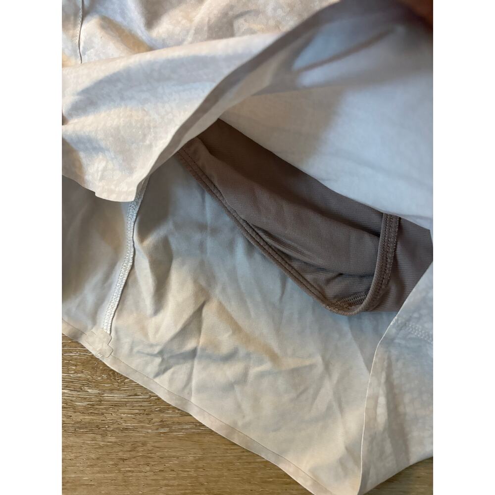 Athleta Run With It Printed 3.5" Shorts - Picture 3 of 5